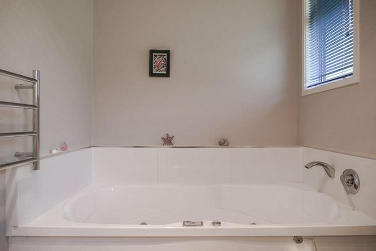 70 Hilton Road Lynmore_14