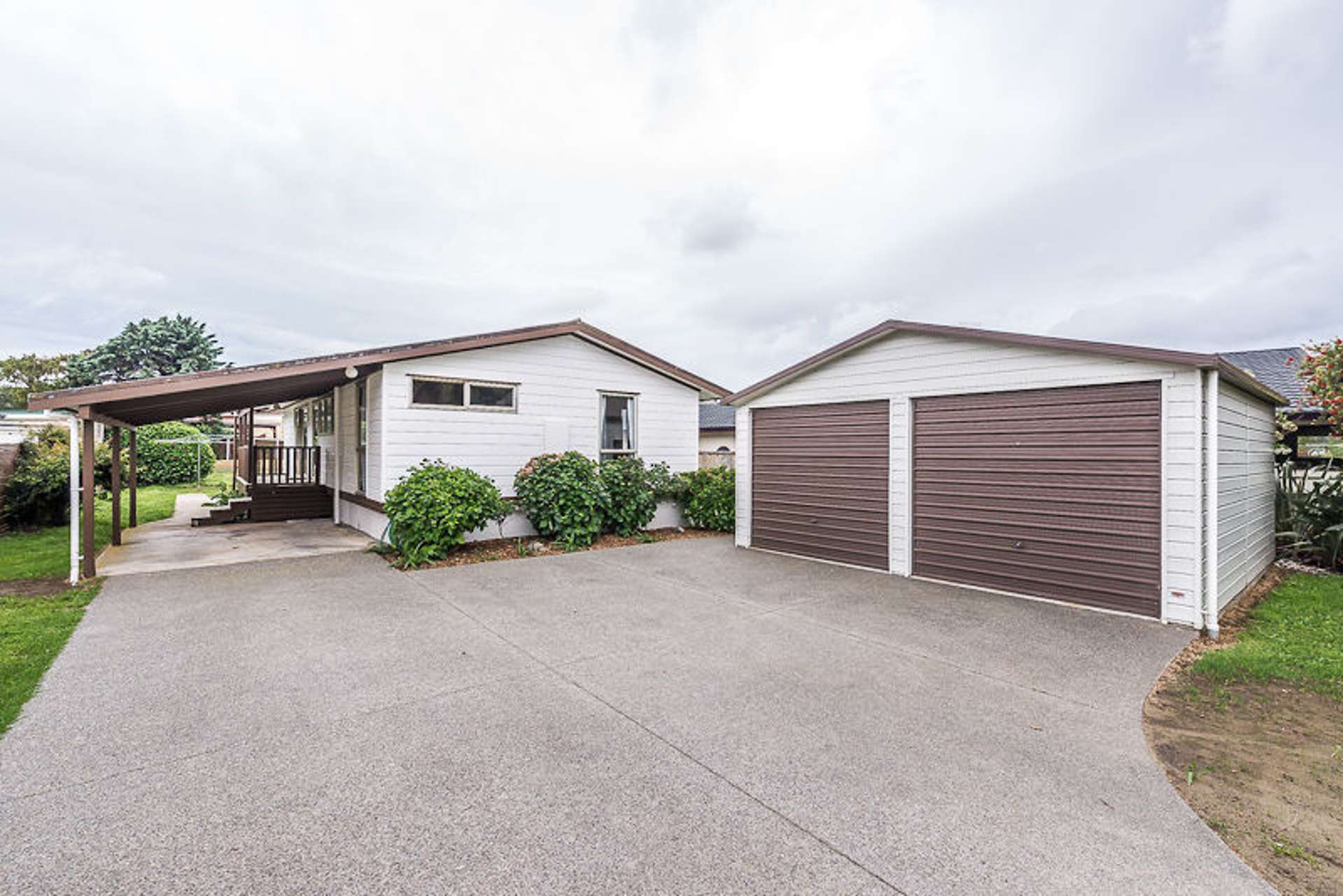 63 Eatwell Avenue Paraparaumu Beach_0