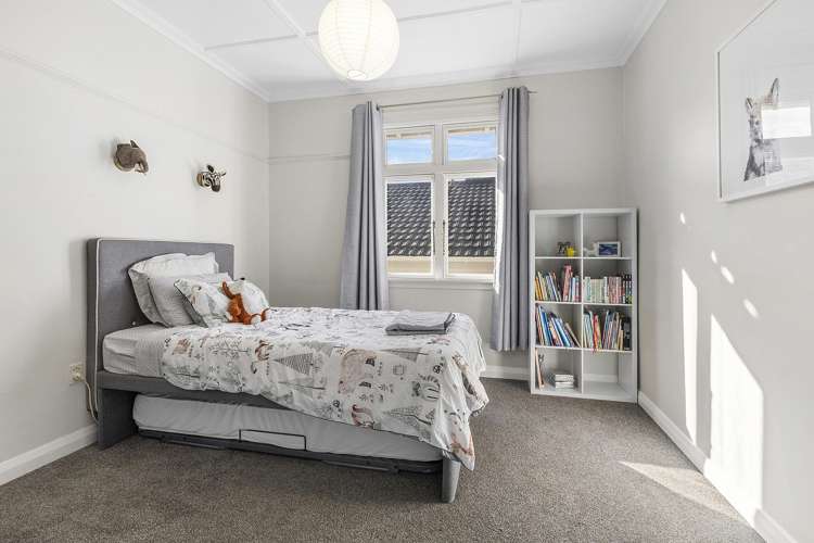 8 Friend Street Karori_12