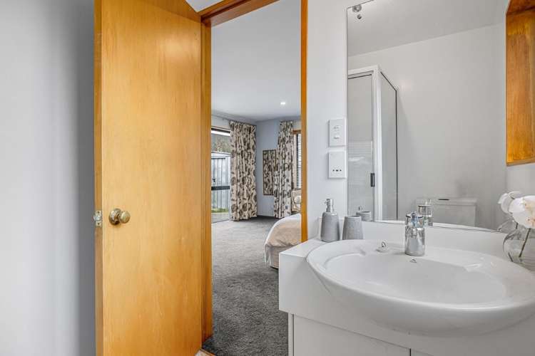 8 Abingdon Court Avonhead_15