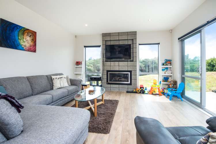 318 Birdwood Road Massey_8