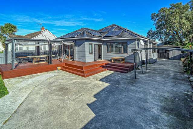 705 Massey Street Akina_1