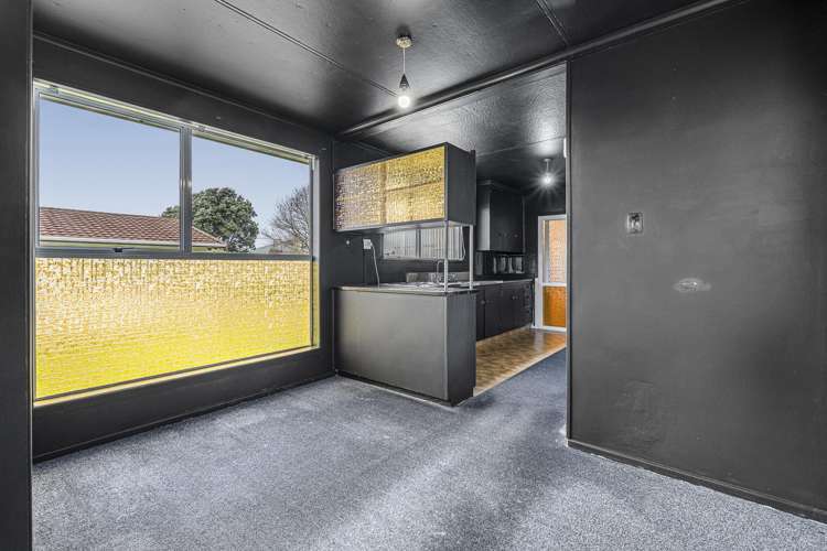 82 Strange Street Waitara_5