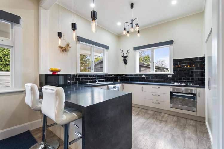 141 Warwick Street Feilding_5