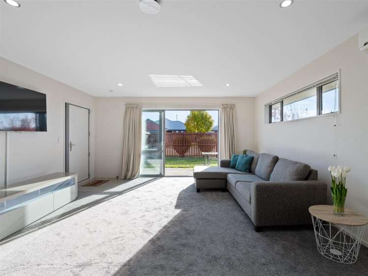 9 Charente Way Yaldhurst_5