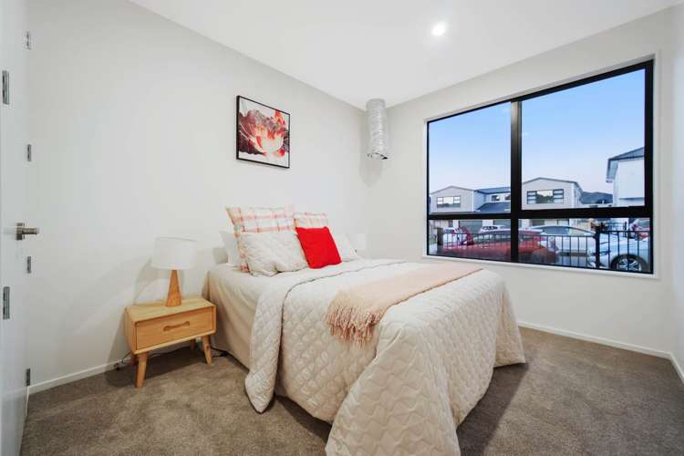 5 Uru Drive Flat Bush_11