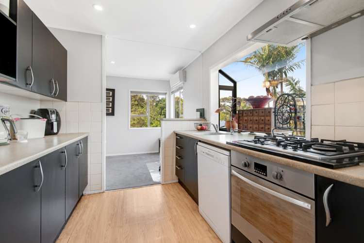 73 Gledstane Road Stanmore Bay_6