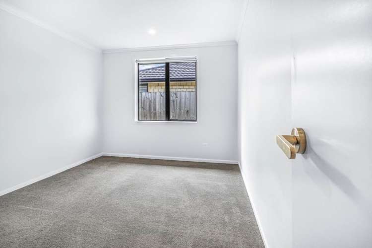 30 Blackwood Crescent Glenview_18