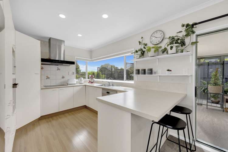 2 Eastland Road Flat Bush_6