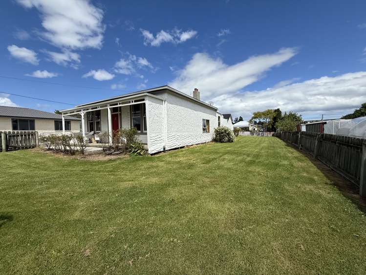 26 Main Road Owaka_24