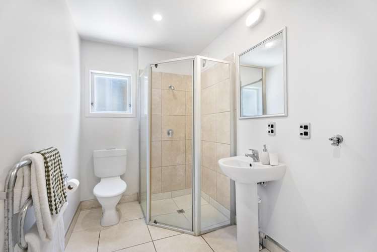 5 Don Croot Street Western Springs_26