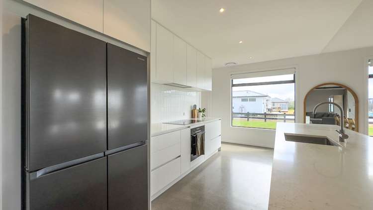 66 Reid Road Ngahinapouri_12