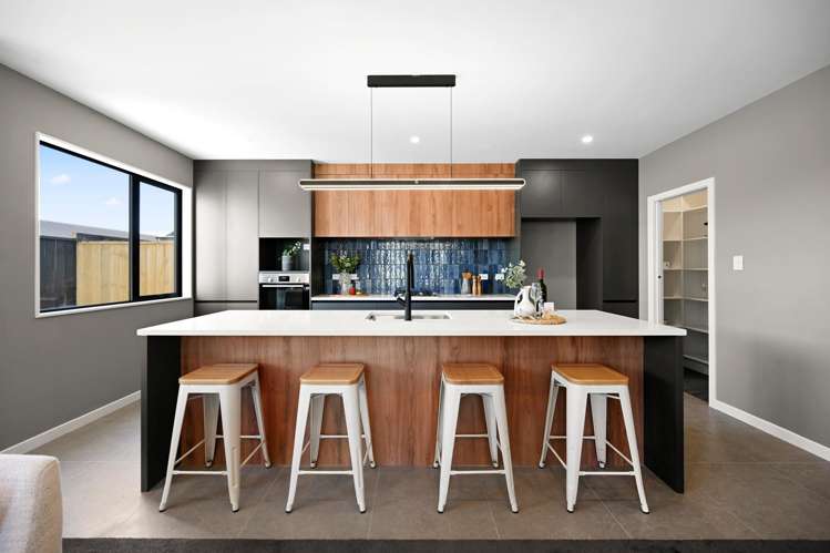 8 Earp Crescent Chartwell_2