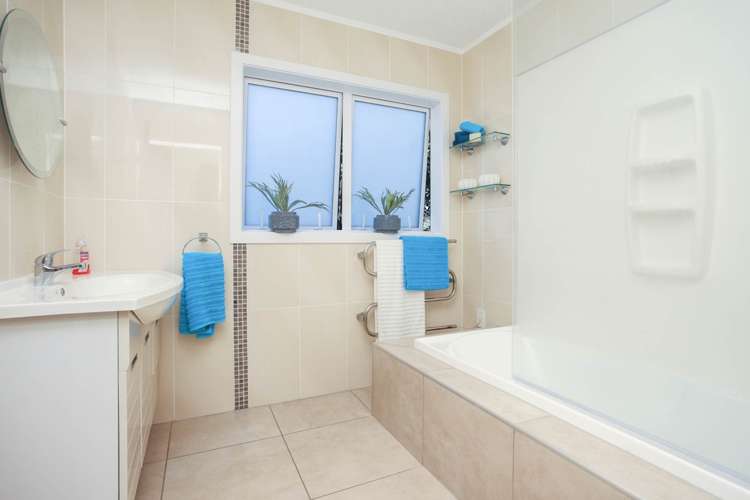 67 Eugenia Rise Totara Heights_10