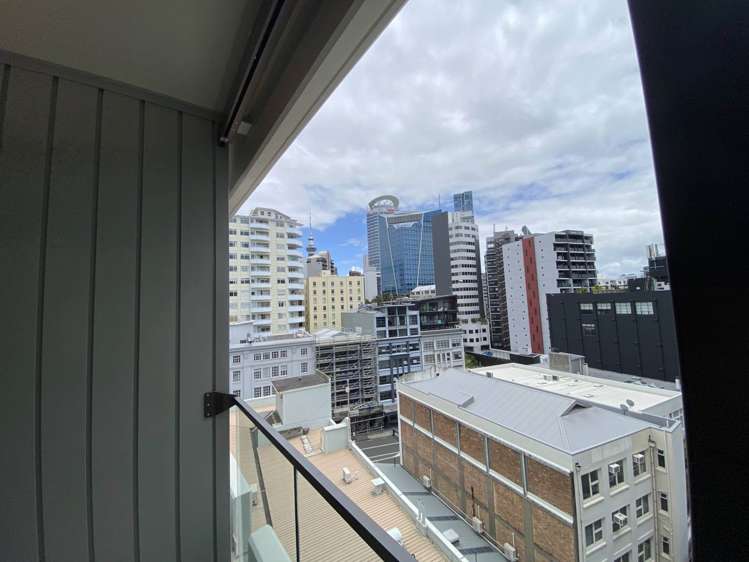 1010/47 Beach Road City Centre_8