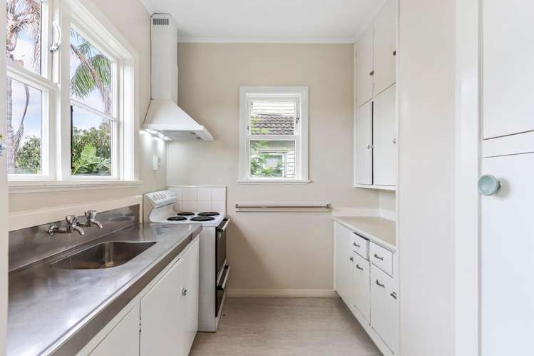 77 Kurahaupo Street Orakei_7