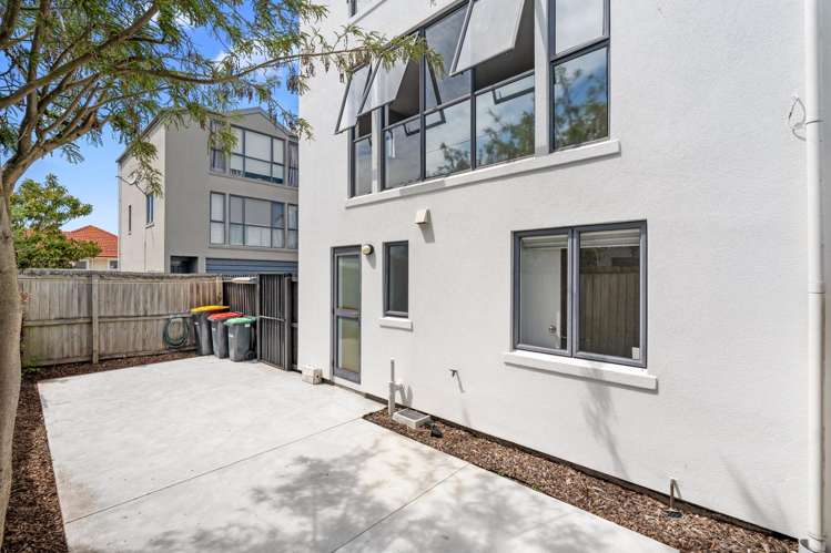 2/245A Bealey Avenue Christchurch Central_12