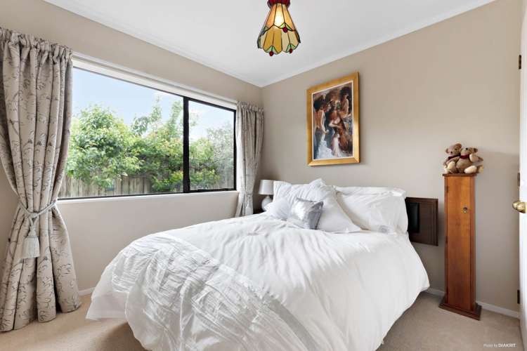 12 Gairloch Place Wattle Downs_13