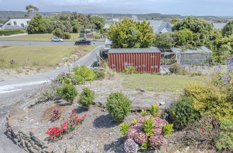 18 Alpine View Hokitika_18