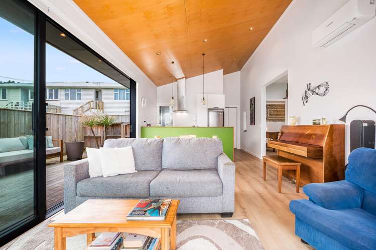 2/56 Raukawa Street_2