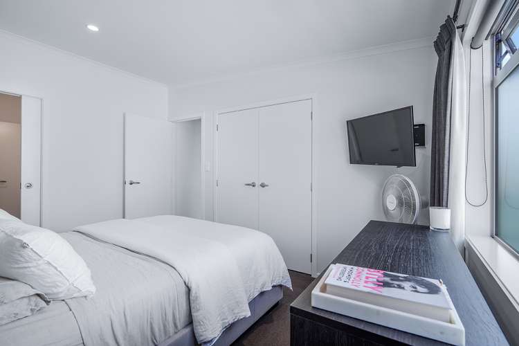 2/6 Dyer Street Whitiora_13