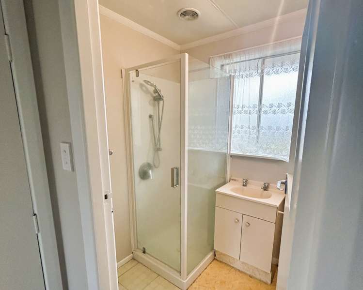 5/120 Featherston Street 10930 Palmerston North City Houses for