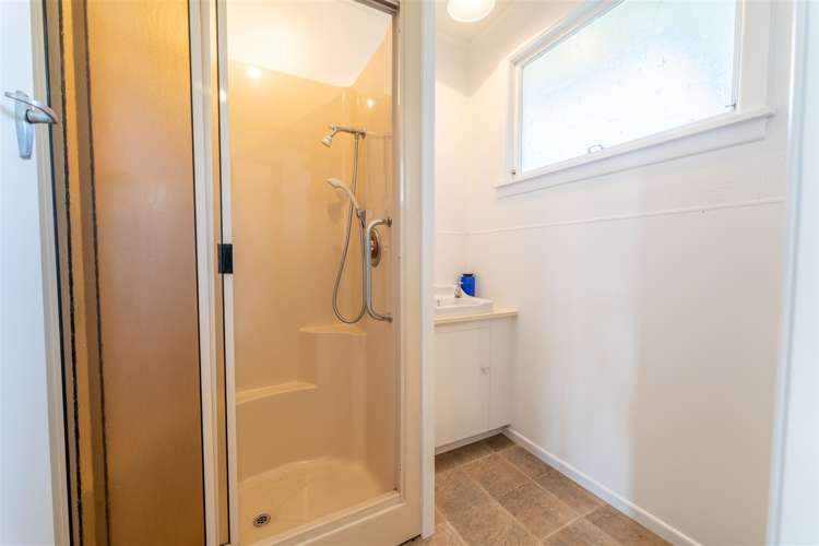 2 George Street Rolleston_9