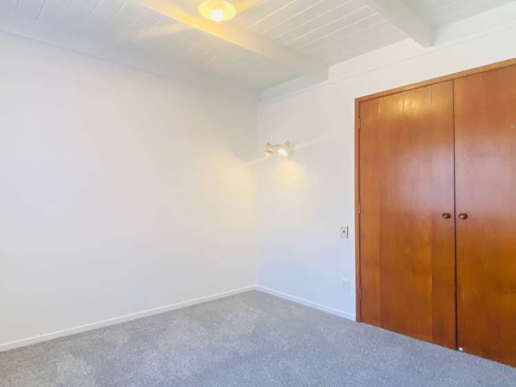 16 Woodhall Road Epsom_8