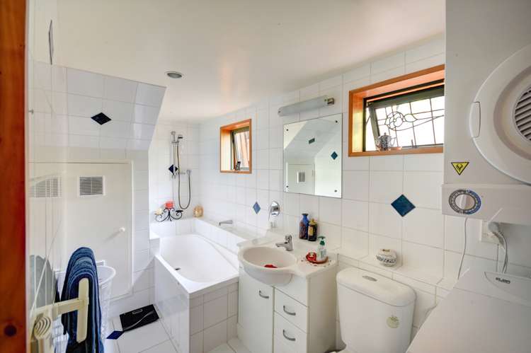 19 William Street Careys Bay_10