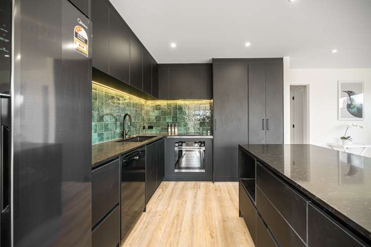 2/111 Taikata Road Te Atatu Peninsula_3