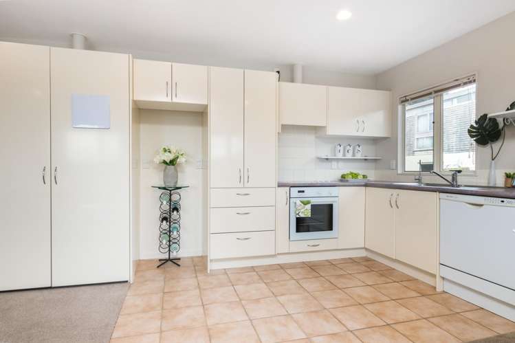 3/57 Gladstone Road_3