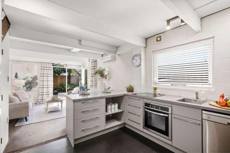 8/30 Clissold Street_4