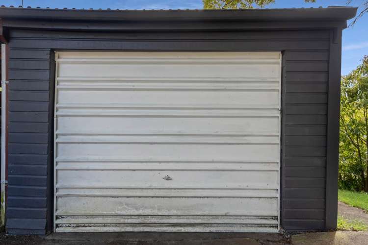 2/14 Downing Street Glenfield_20