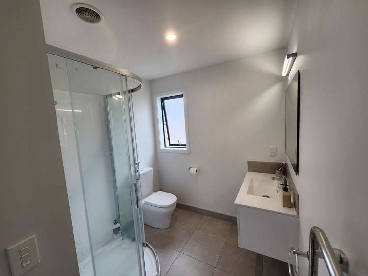 3 Castlepoint Avenue Takanini_13