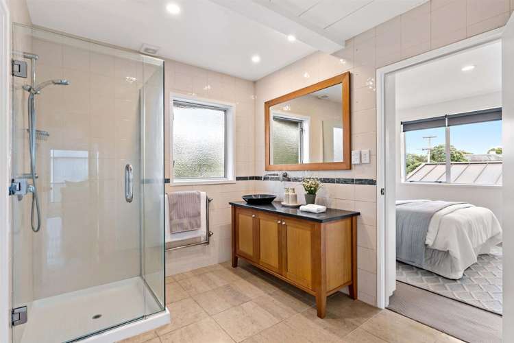 2/8a Audrey Road Takapuna_29