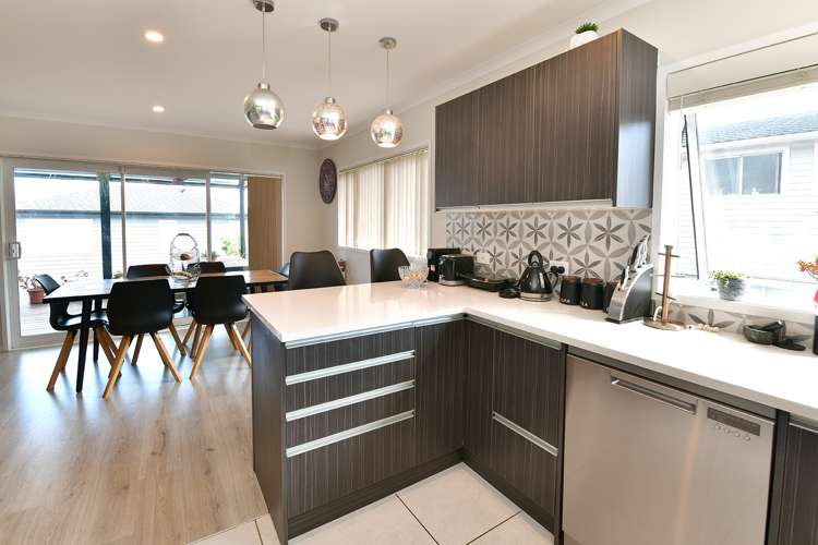 780 East Coast Road Oteha_10