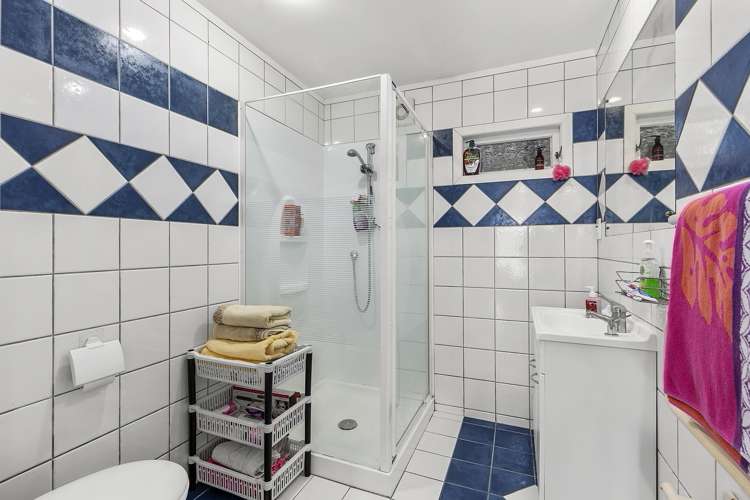 5 Beverley Grove Paparangi_19