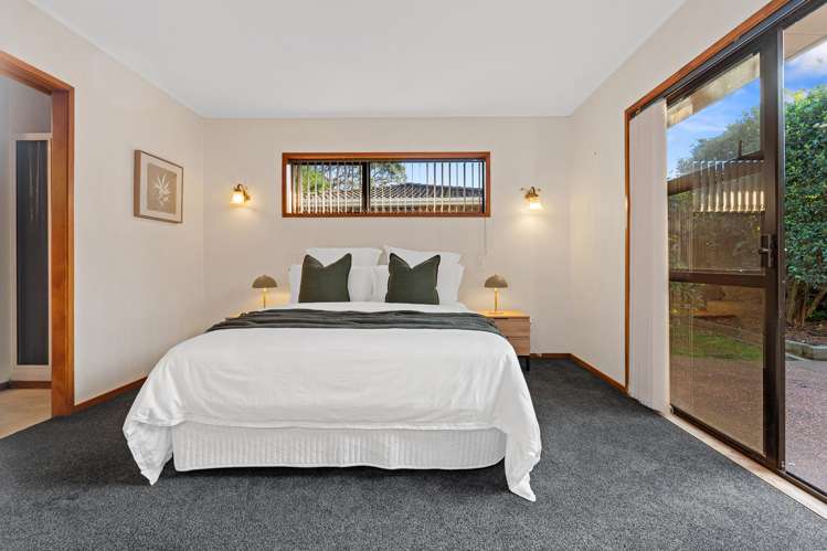 8A Forest Glen Orewa_14