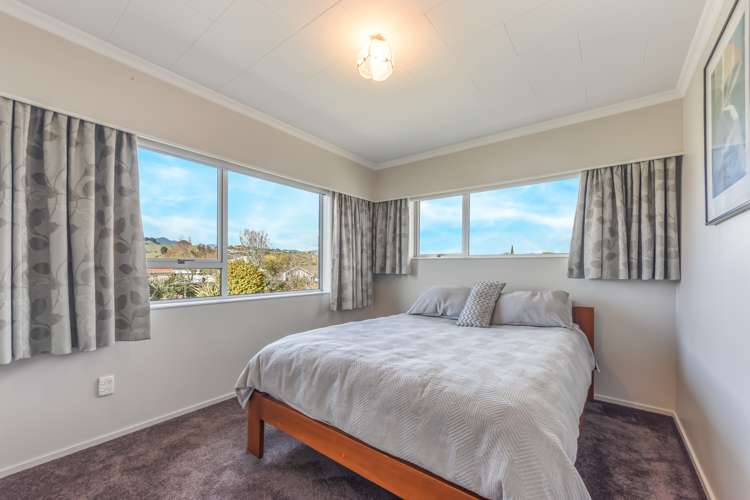 2 Coach Place Brightwater_13