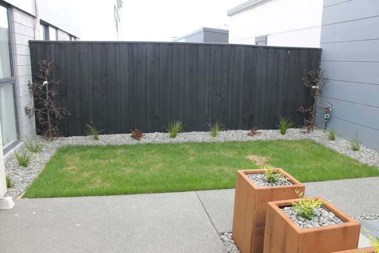 22 Tippet Crescent Wigram_8