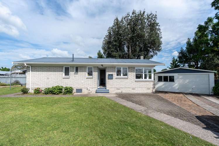 20 Rosalind Street Deanwell_1