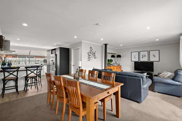 54 Silverstream Drive Mosgiel_4