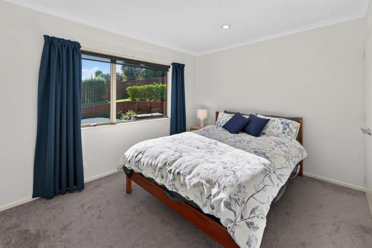 31 Olympus Way Richmond_19