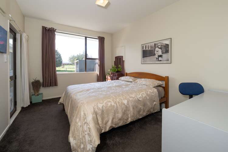 347 Milton Road South Elgin_18