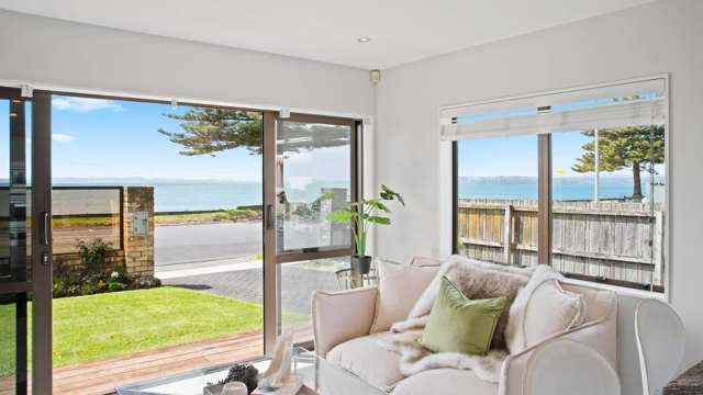 2a The Esplanade Castor Bay_3