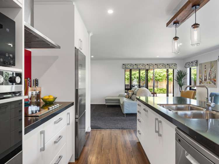 87 Puhirake Crescent Pyes Pa_7