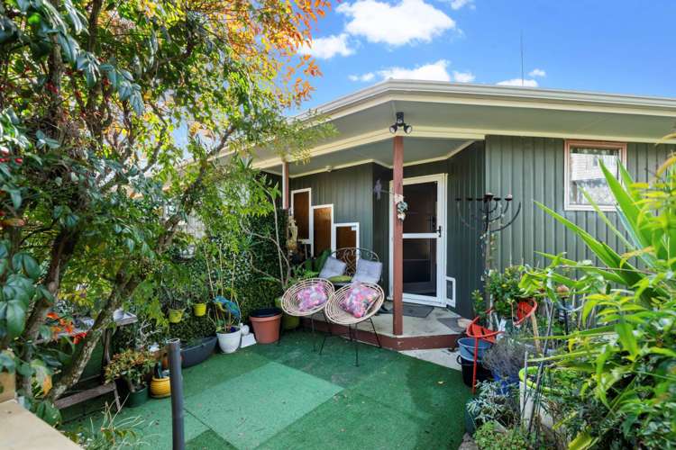 2/36 Sylvan Crescent Te Atatu South_18