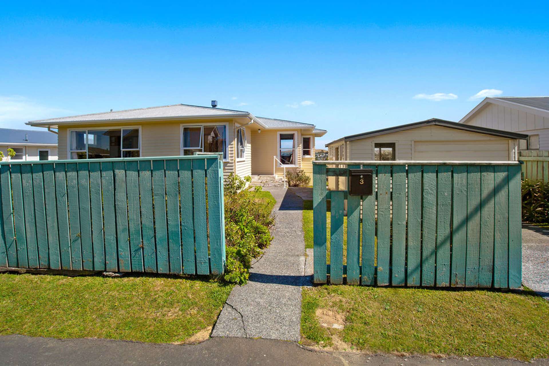 3 Carluke Street Paparangi_0