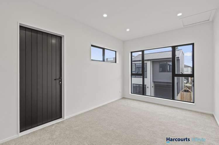 32 Whare Kauri Road Papakura_14