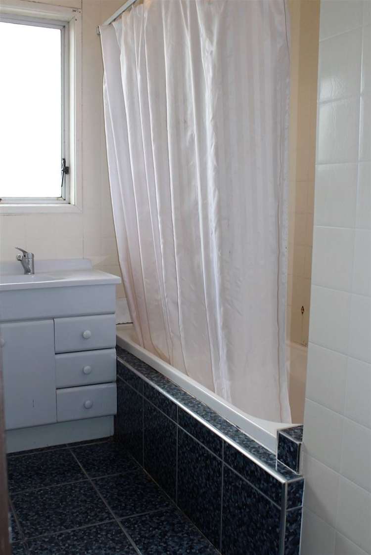 15 Almay Place Clover Park_7